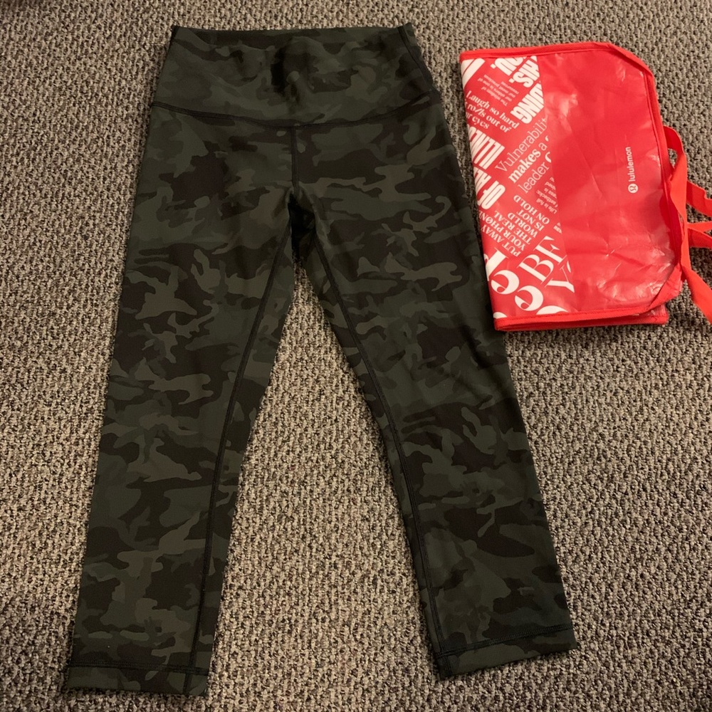 Lululemon crop